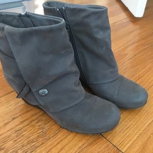 Bluefish gray booties size 9.5